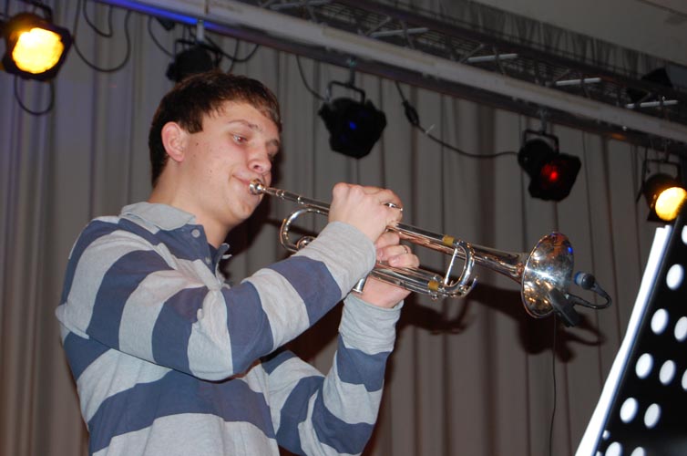 2012-januar-winterkonzert-ngo 103