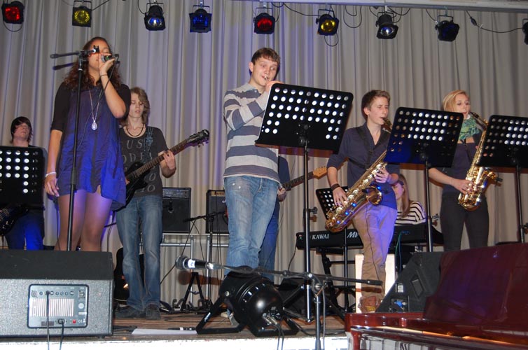2012-januar-winterkonzert-ngo 202
