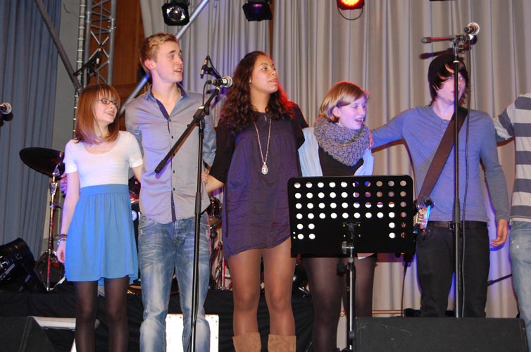 2012-januar-winterkonzert-ngo 221