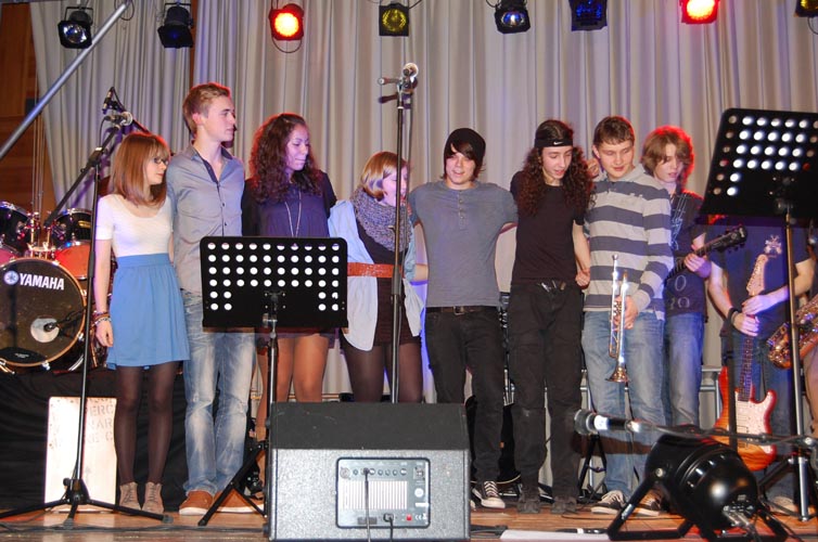 2012-januar-winterkonzert-ngo 232
