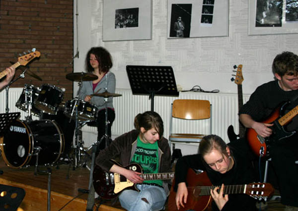 04